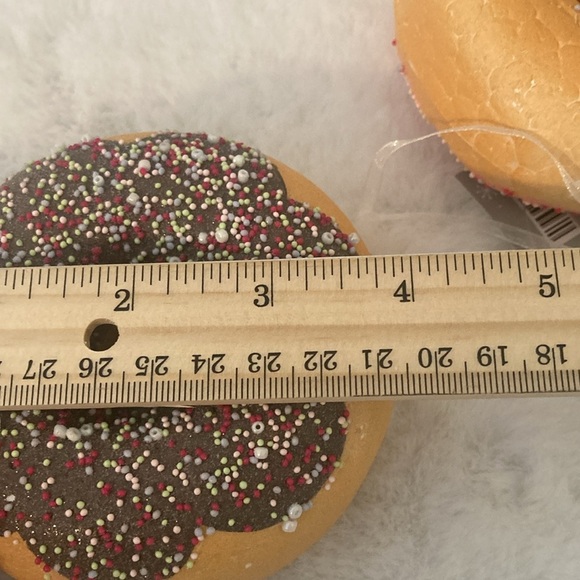 Faux Donut Ornaments - Picture 5 of 6
